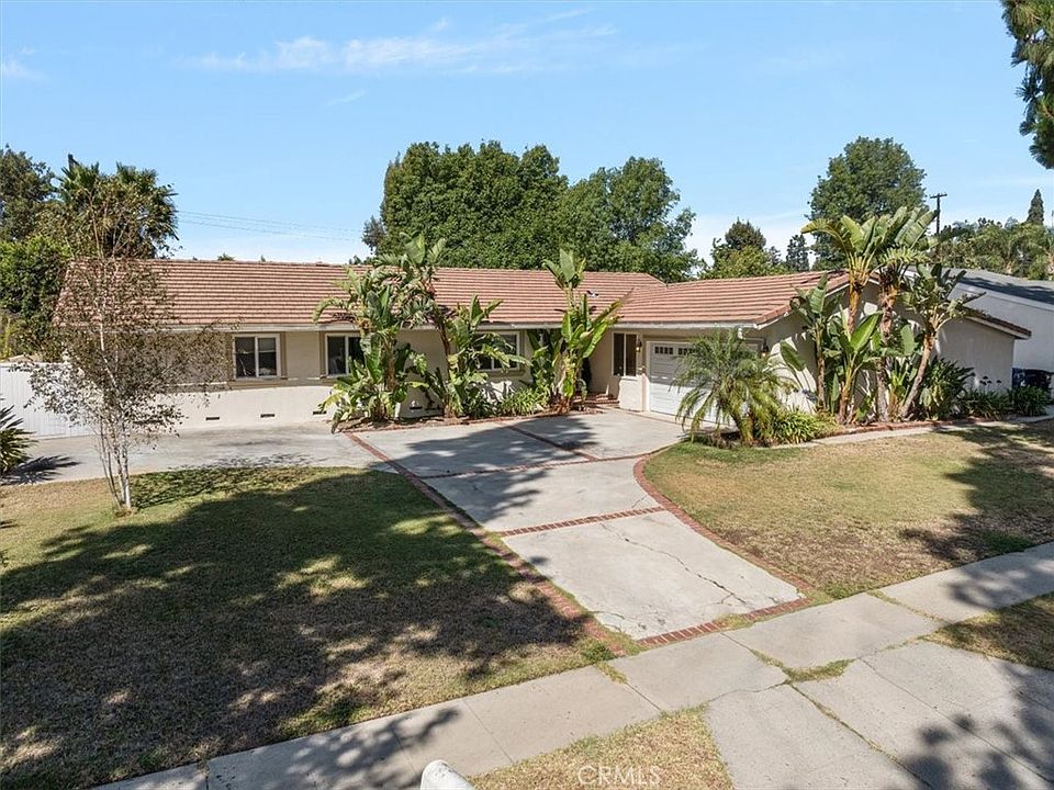 1st image of 10925 Yolanda Ave