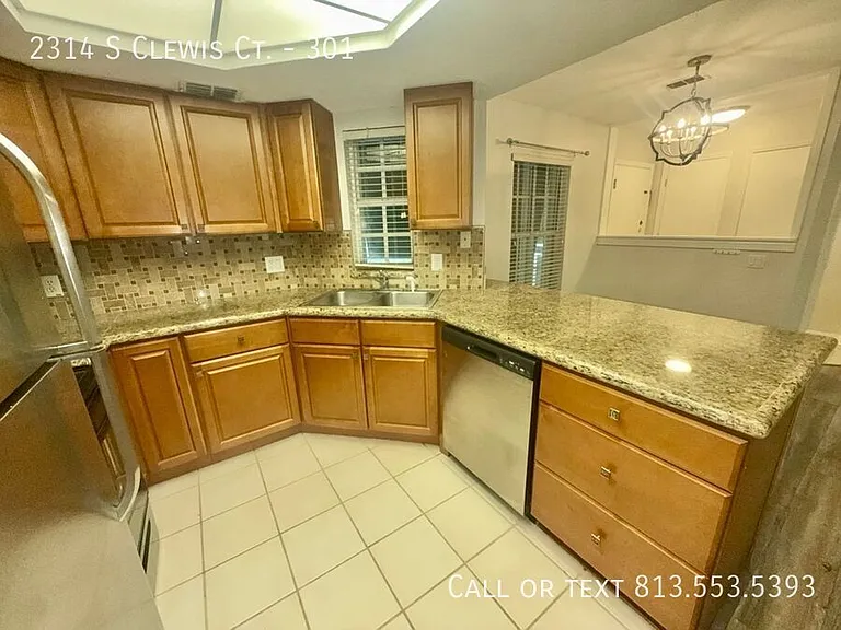 2314 S Clewis Ct #301 — Photo 42