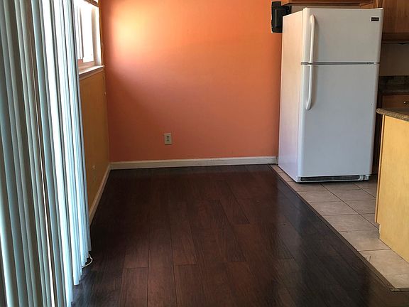5th image of 649 Blythe Ct #11