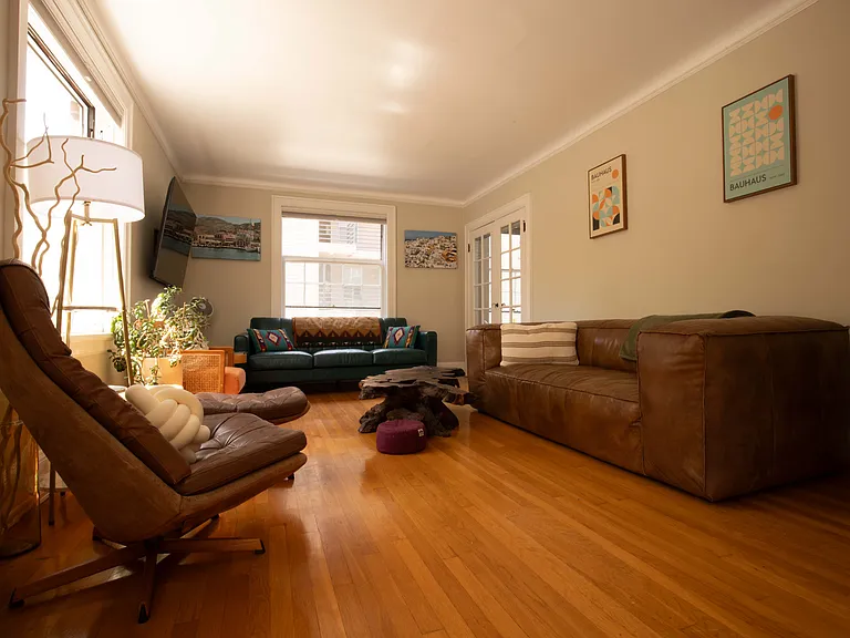 321 Boylston Ave E #203 — Photo 5