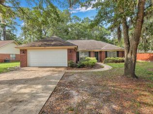 813 Barrington Dr, Hinesville, GA 31313