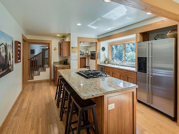3rd image of 615 Washington Irving Dr