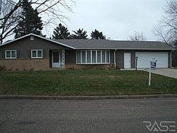 1st image of 822 N Maplewood Dr