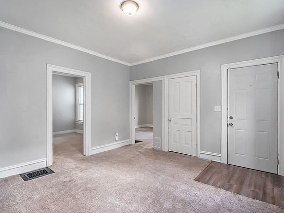 4th image of 38 Sweet St NE