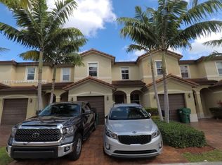 1047 NE 207th Ter, Miami, FL 33179