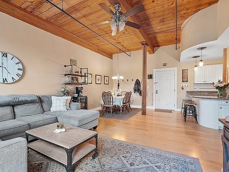 14 Sanford St #29 — Photo 8