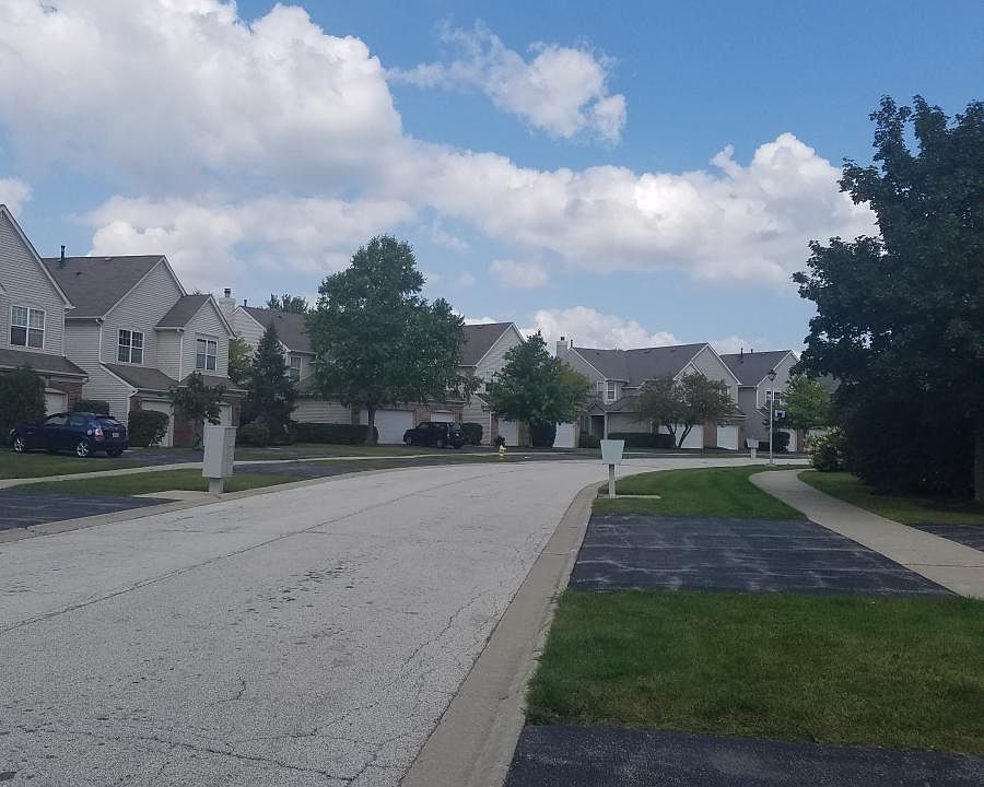 1409 Doolittle Ln Grayslake, IL, 60030 Apartments for Rent Zillow