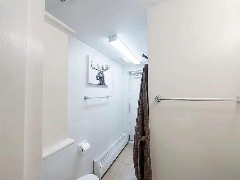 57 Cowan Ave #U302 — Photo 8