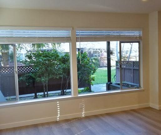2nd image of 1269 Hoover St #2
