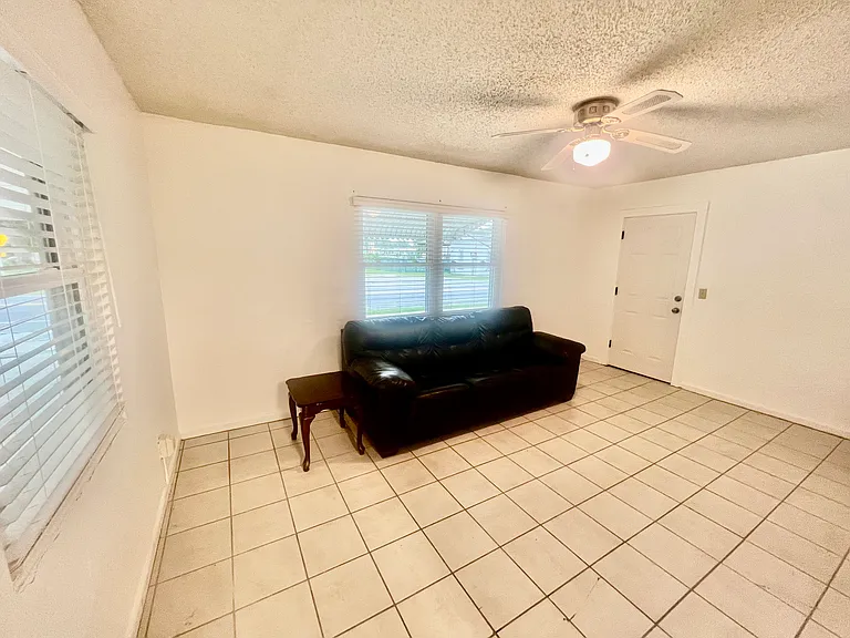 18387 SW State Road 47 — Photo 4