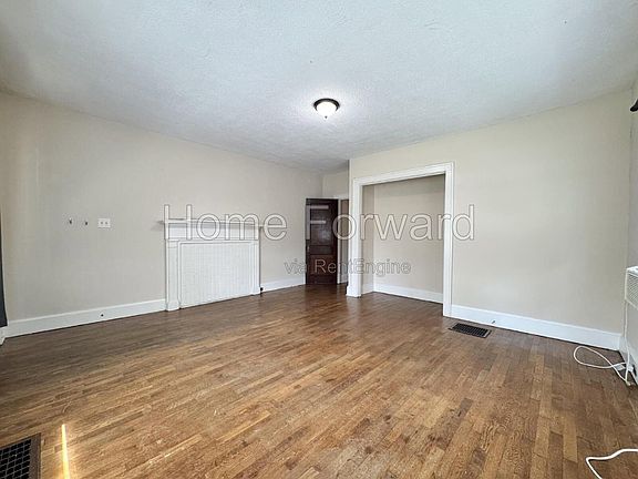 3rd image of 421 Oldham Ave