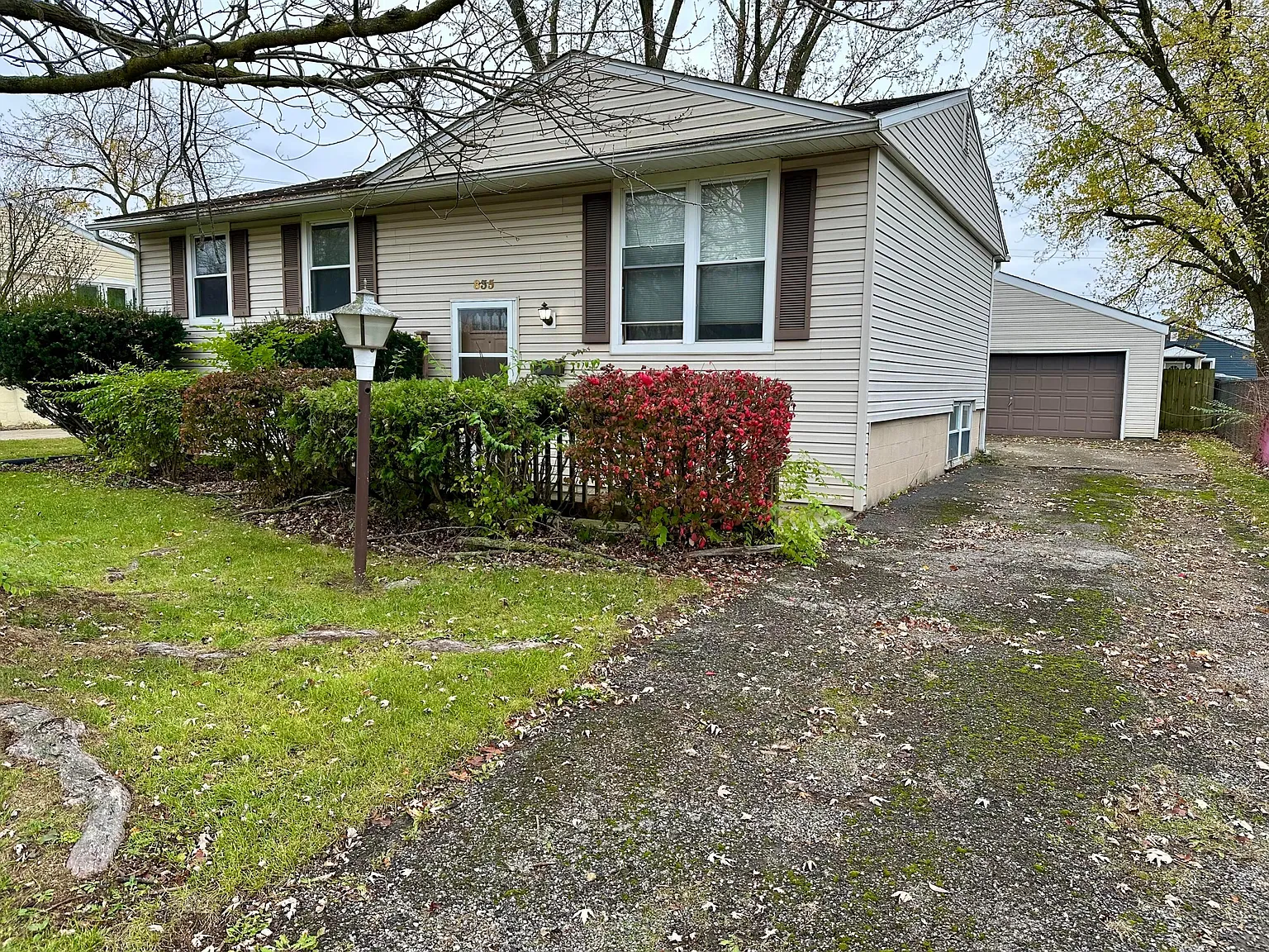 835 Catalina Dr photo 1