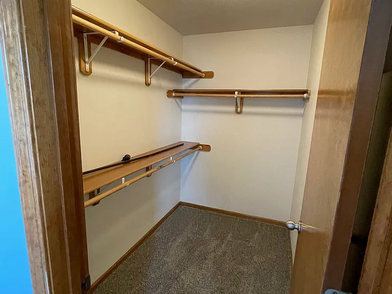 917 Whitetail Ct — Photo 10