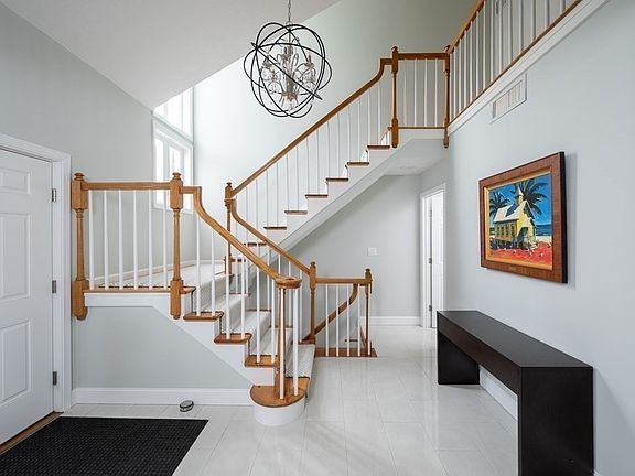 5th image of 32 Fairway Dr #32