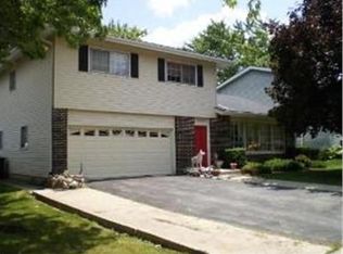 1407 S Elizabeth St, Lombard, IL 60148