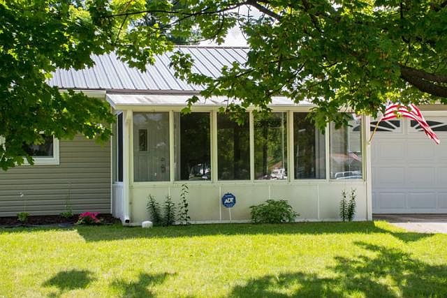 1st image of 56576 Miller Dr