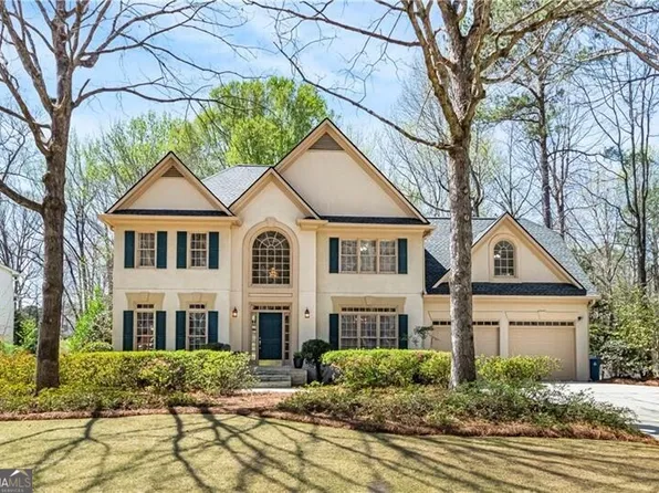 1079 Lynhurst Ln, Snellville, GA 30078