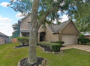 2338 Bay Hill Dr, Baytown, TX 77523
