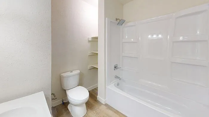1 bed, 1.0 bath, $1,199 — Photo 3