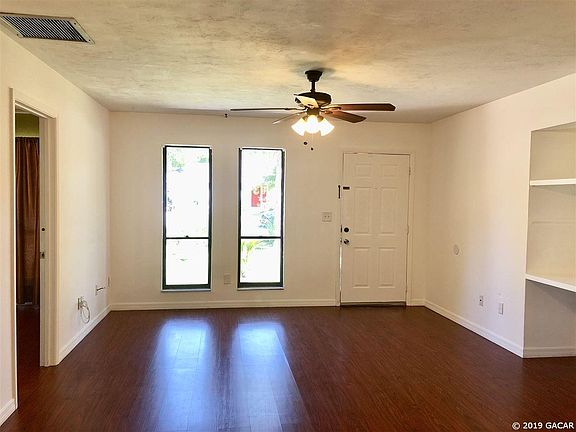 4th image of 6622 NW 26th Ter