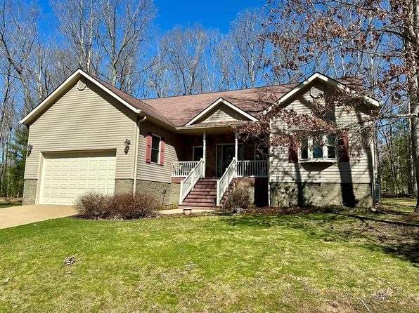 343 Glen Garden Ln, Daniels, WV 25832