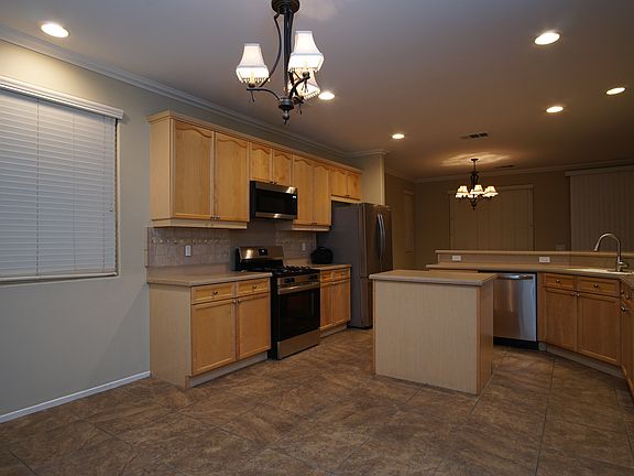 3rd image of 82595 Tuscany Ct