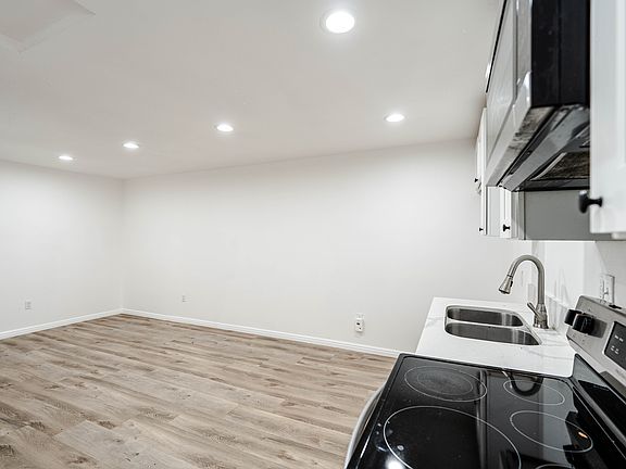 5th image of 1135 E Alexander Ave #2
