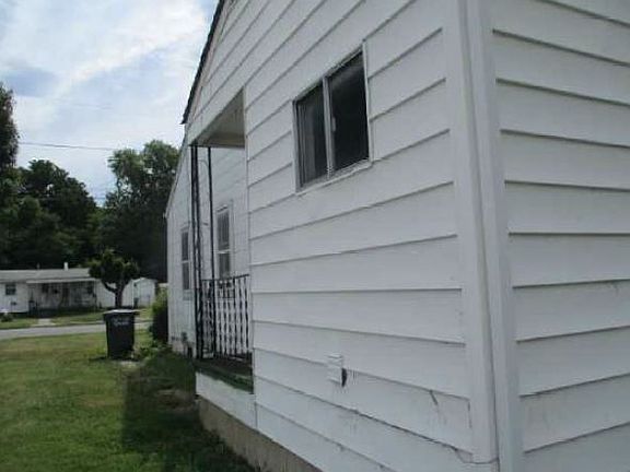 4th image of 335 McClelland St