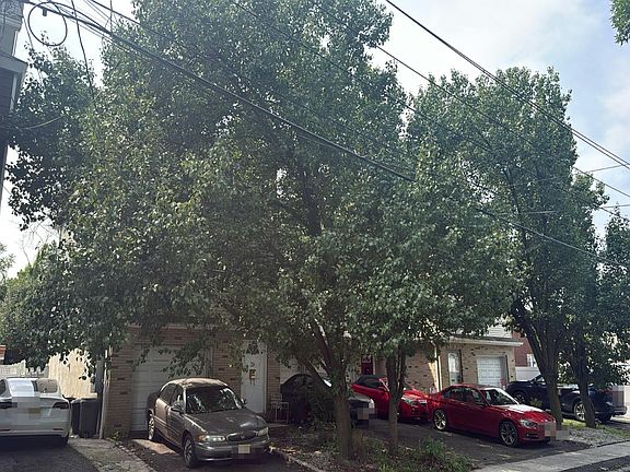 3rd image of 39 Berkshire Pl #39