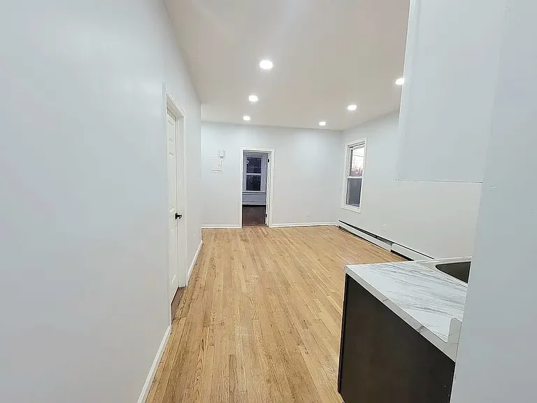 11-10 Rodwell Ave #1 — Photo 3