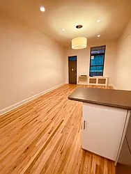 Rented by Metropolis Real Estate of Manhattan