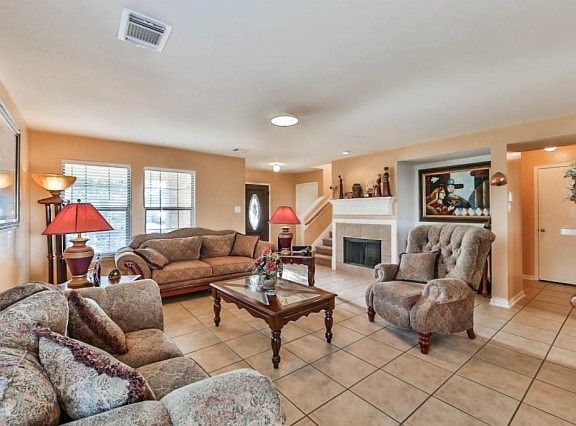 5th image of 2210 Bristol Bend Ln