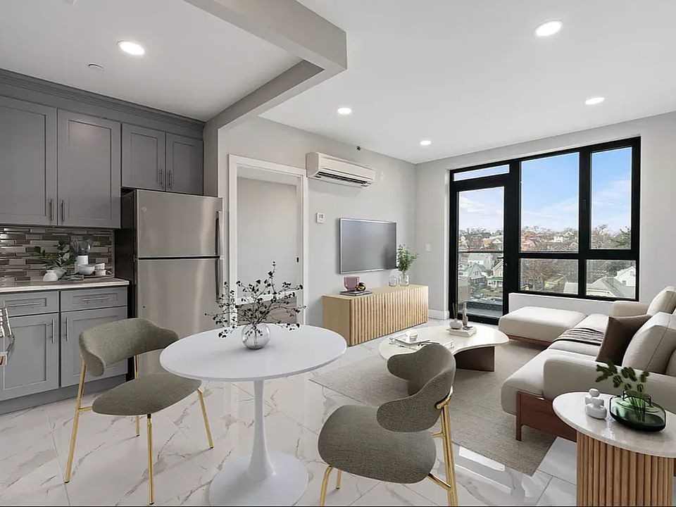 1st image of 15002 Hillside Ave #508