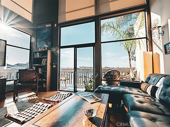 5th image of 5327 Marina Pacifica Dr Unit Key19