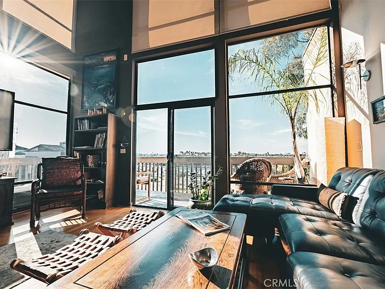 5327 Marina Pacifica Dr #KEY19 — Photo 4