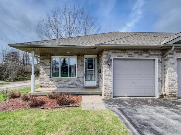 302 Park St W #1, West Grey, ON N0G 1R0