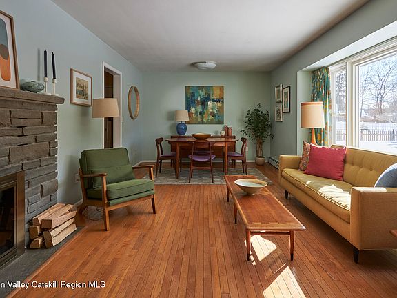 3rd image of 41 Trinity Place