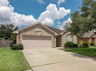 206 Windwood Ln, Victoria, TX 77904