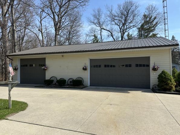 8621 Hoteling St, Pigeon, MI 48755