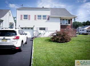 103 Brandywine Rd, Fords, NJ 08863