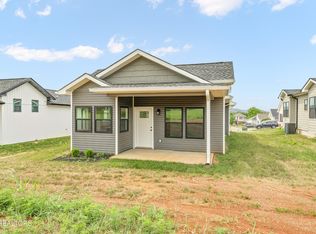 1020 Wentford Ave, Sweetwater, TN 37874