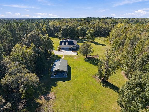 3rd image of 210 Knotty Oak Dr