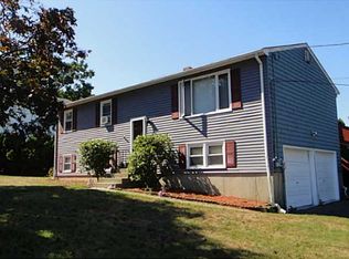 225 Dover Ave, East Providence, RI 02914