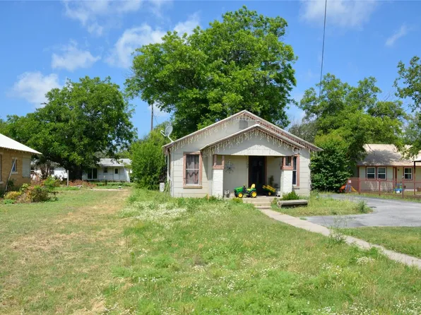 1709 Fisher St, Goldthwaite, TX 76844