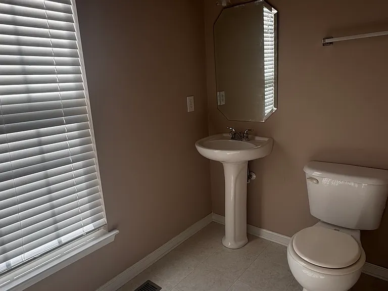 5512 Werburgh St — Photo 7