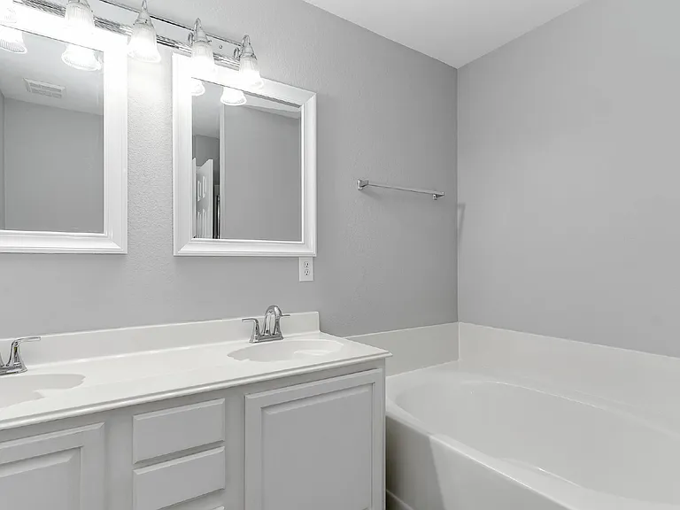 7321 Grass Valley Trl — Photo 18