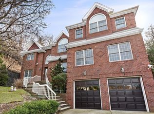 7 Ted Pl, Staten Island, NY 10304