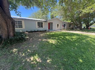 1715 Raylene Dr, Cleburne, TX 76033