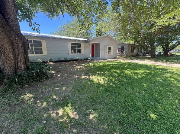 1715 Raylene Dr, Cleburne, TX 76033