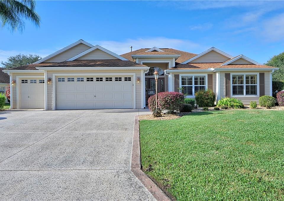 1st image of 696 Castleberry Cir